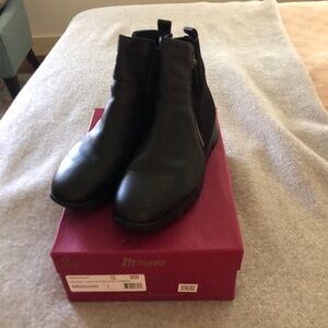 Munro Leather booties women